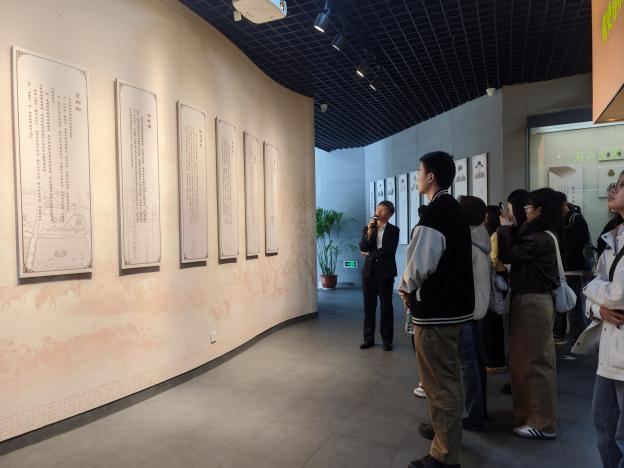 图片3：党建引领聚合力，税史明志践初心